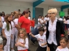 Johanna Ferrán celebrando junto a estudiantes del 19no Festival Campechano