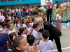 Johanna Ferrán celebrando junto a estudiantes del 19no Festival Campechano