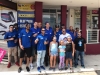 Equipo de Vaqueros junto a su fanaticada