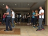 Participantes de Bayamón Ciudad Salsera aprendiendo a bailar