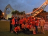 Pacientes de Esclerosis Múltiple junto a sus familiares frente a ala Estrella del Norte