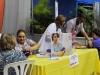 Participantes tomandose la presión