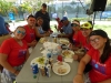 Participantes del Seccional comiendo