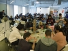 Participante realizando sus trabajos