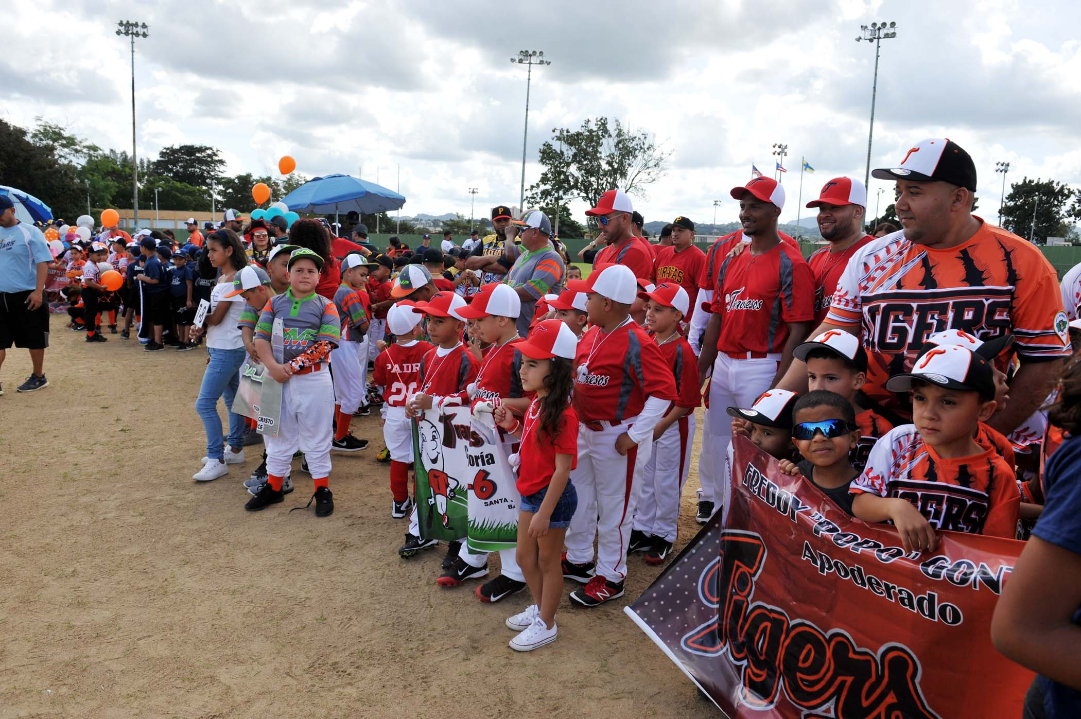 Inauguración Liga Boy's Baseball Santa Juanita desfile de equipos