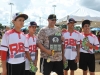 Los RAIDERS subcampeones de la categoria 11-12 posando para foto con su placa