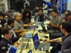 Participantes del evento IOT Village- Hacker Lab Series trabajando en sus programaciones