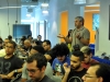 Participantes del evento IOT Village- Hacker Lab Series trabajando en sus programaciones