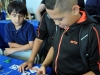 Niño jugando con GameBoy