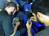 Participantes del evento IOT Village- Hacker Lab Series trabajando en sus proyecto