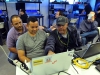 Participantes del evento IOT Village- Hacker Lab Series trabajando en sus programaciones