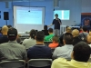 Participante presentando a los presentes