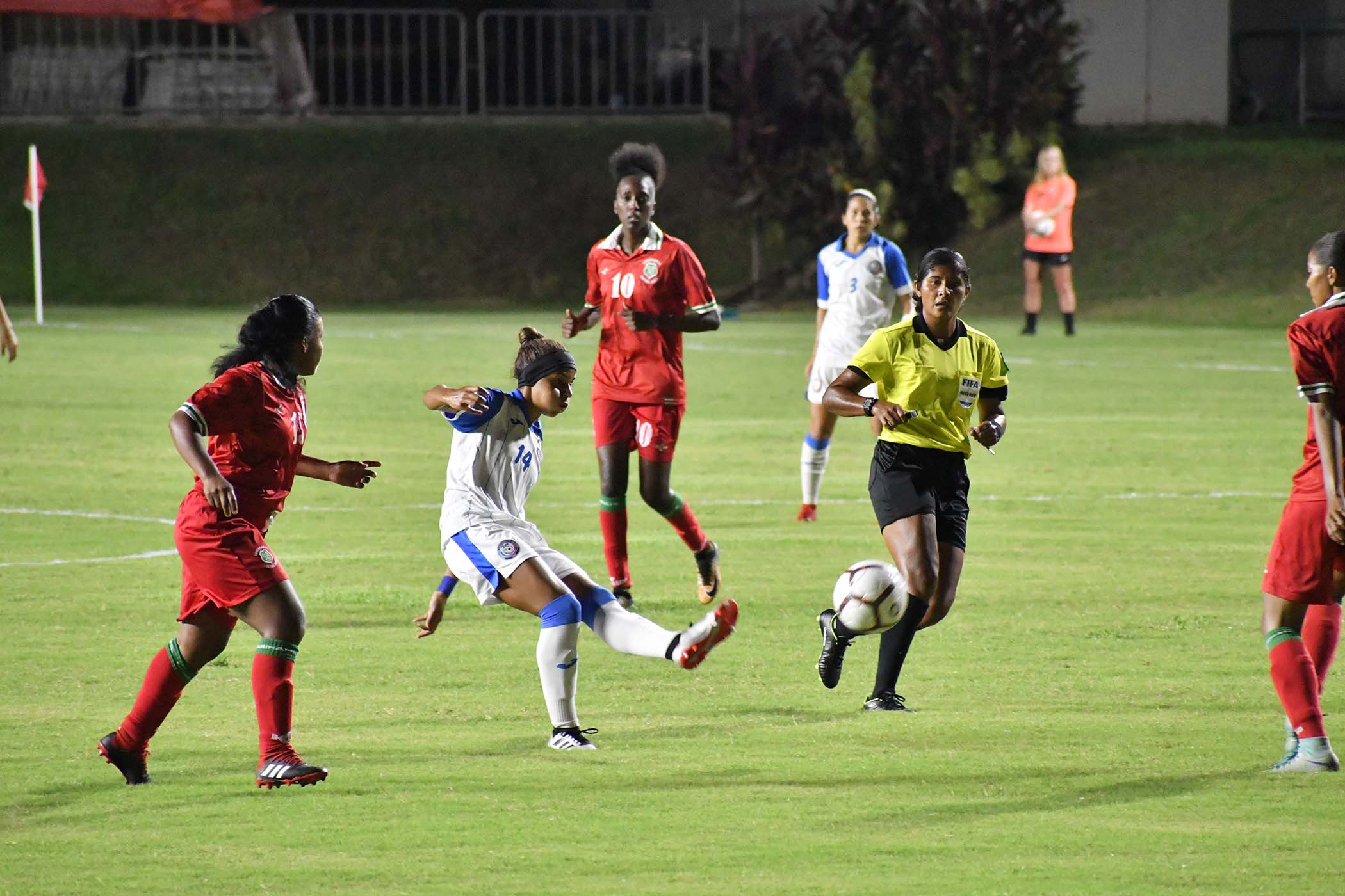 Soccer-Fem-PR-vs-Surinam-18