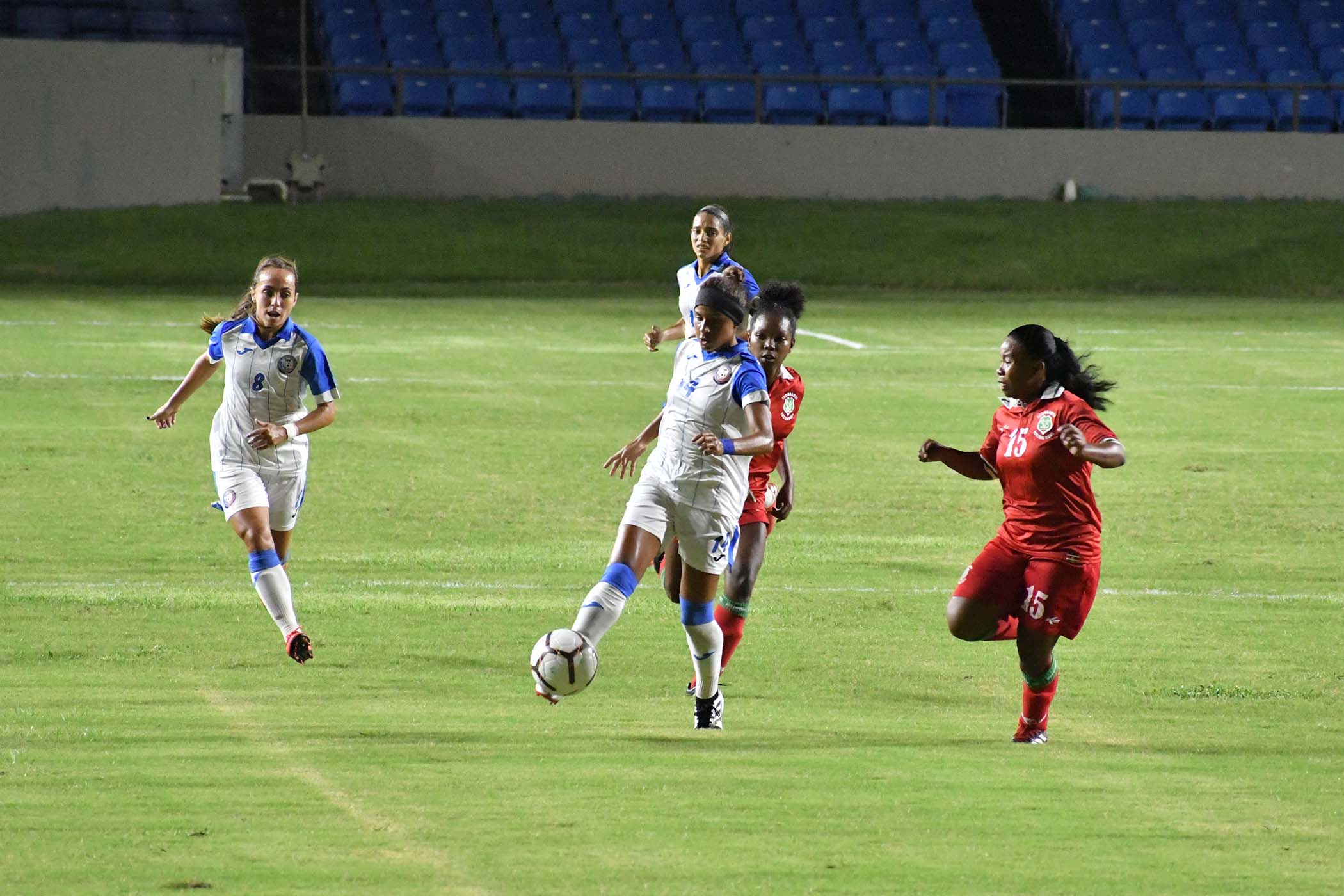 Soccer-Fem-PR-vs-Surinam-22