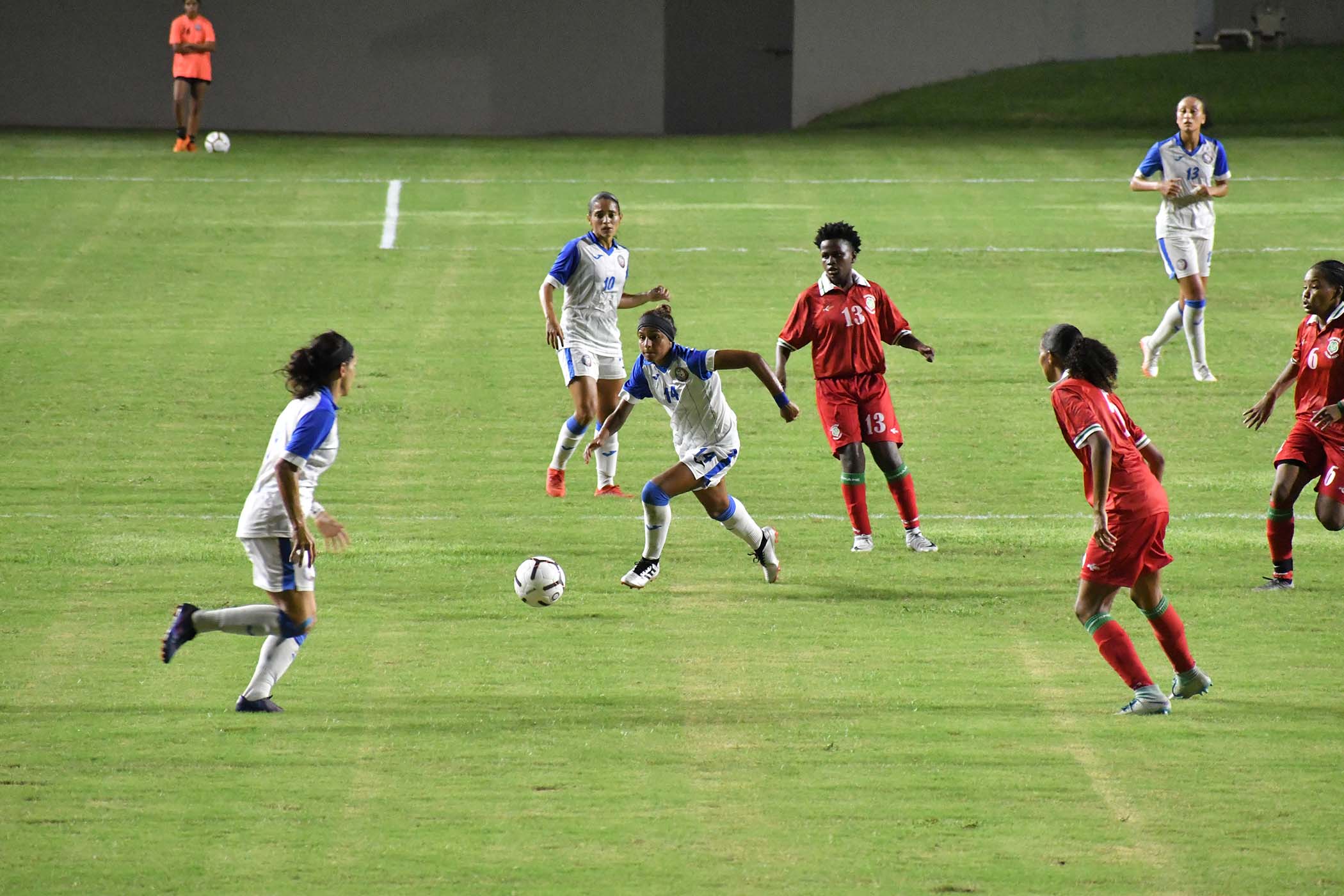 Soccer-Fem-PR-vs-Surinam-27