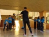 Lider junto a grupo de estudiantes partícipes del Taller de volleybal