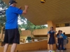 Lider junto a grupo de estudiantes partícipes del Taller de volleybal