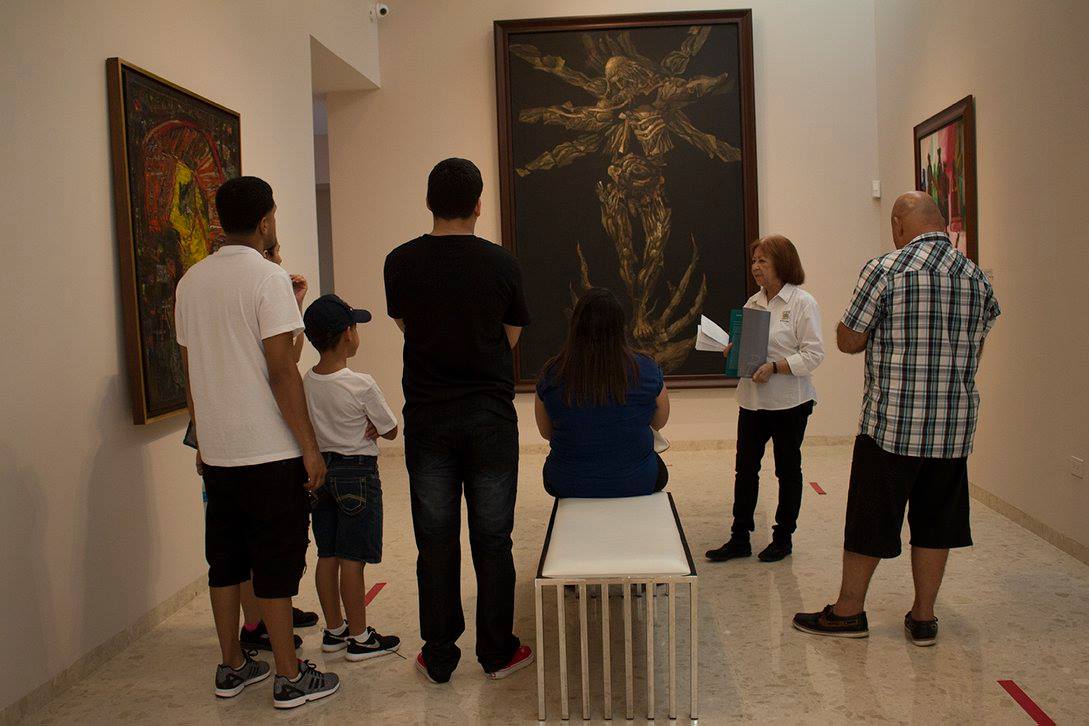 Familias en el Museo de Arte de Bayamón