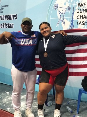 Ashmarie Benitez Logra Medalla de Oro y Bronce en Mundial Juvenil
