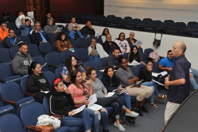 Brindan Taller de Preparación para el Empleo en el Teatro Braulio Castillo