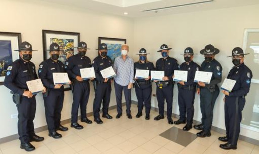 Entregan en Bayamón Certificación de Ascenso a Sargentos de la Policía Municipal