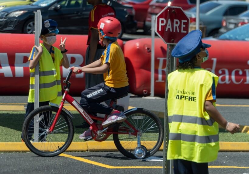 UPR Bayamón educar a niños sobre seguridad vial