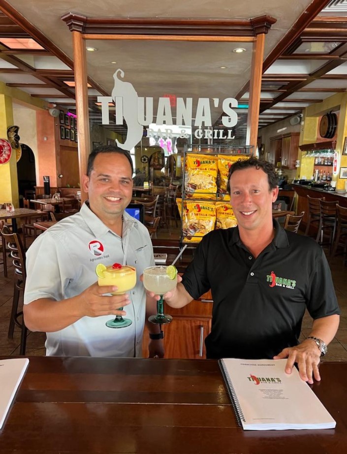 Todo Listo para la Apertura de Tijuana’s Bar & Grill en Rexville Town Center en Bayamón Ciudad